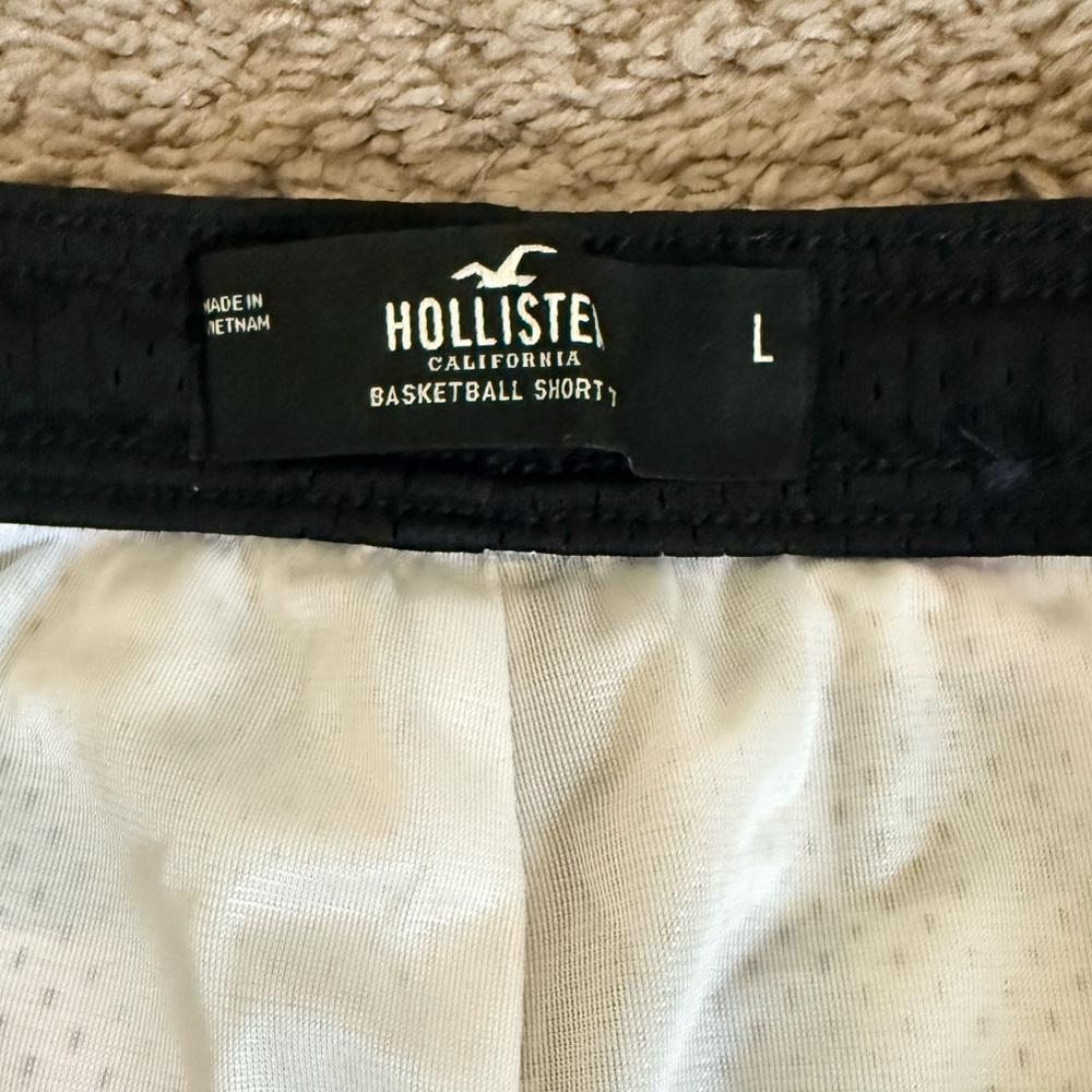 Hollister Men's Checkered Shorts with Pink Floral Accents - Picture 5 of 5
